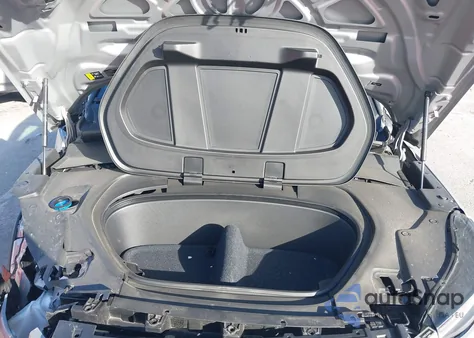 2024 Volvo C40 Recharge Pure Electric Twin Plus z USA, uszkodzony, nr VIN YV4ER3GL3R2096802